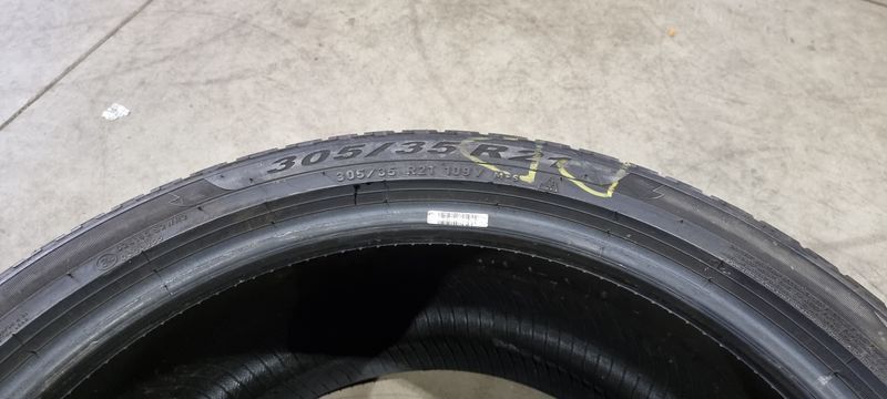 305/35/21 PIRELLI 2бр