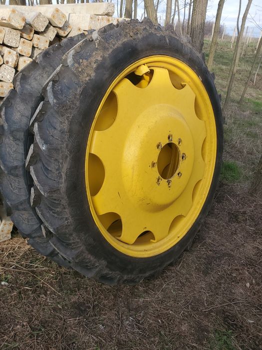 Cauciucuri 230/95R44 cu jante