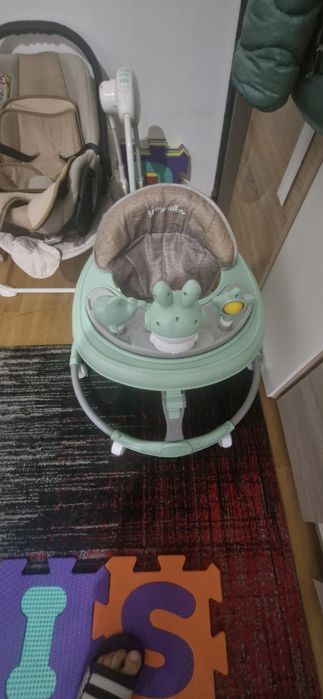 Rotobil pentru bebelusi