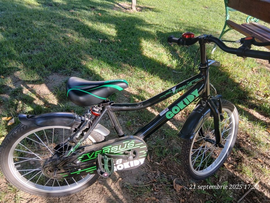 Vând bicicleta de 18"
