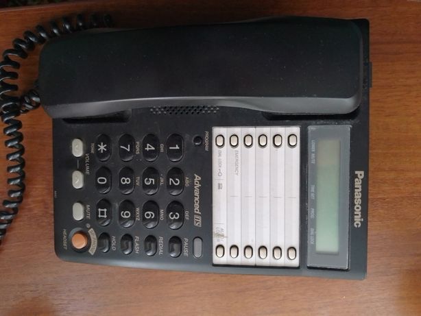 Телефон домашний стационарный в идеале  Panasonic KXFT2365RUB