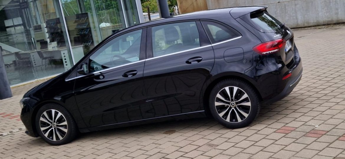 Mercedes B A class. 2022 2.0.automat .8+1 ..