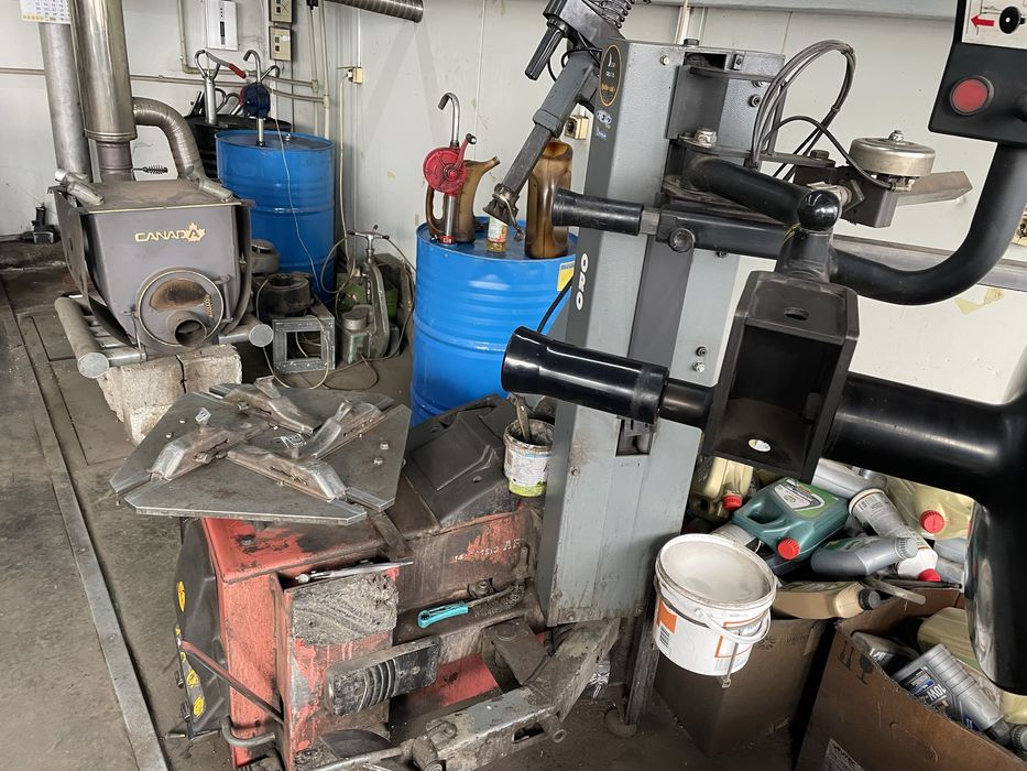 Гумодемонтажна мошино Sicam с помощно рамо за нископрофилни гуми