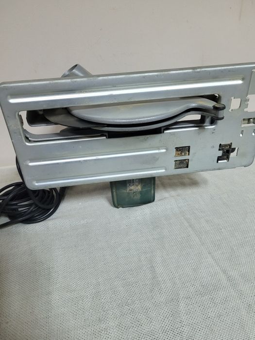 Ръчен циркуляр BOSCH