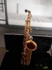 Saxofon cu cutie