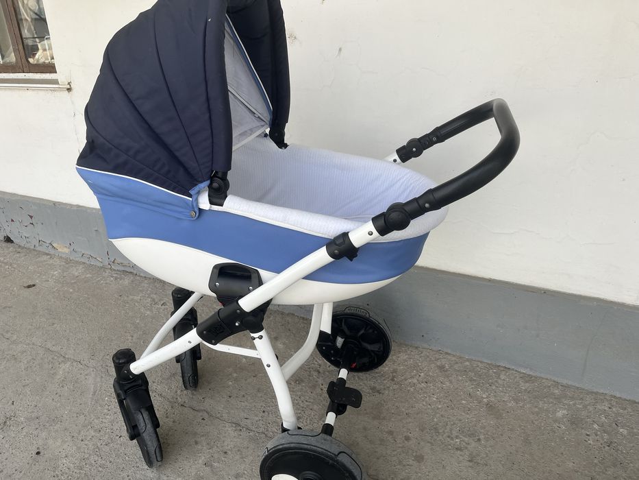 Коляска 2 в 1 продам.