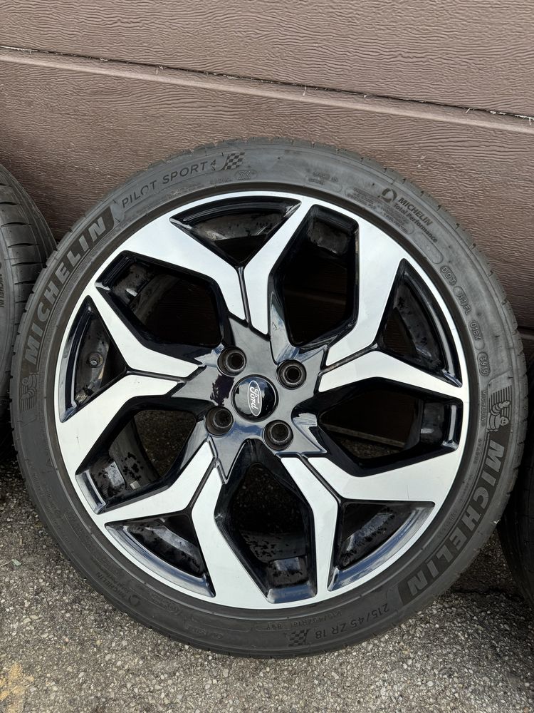 Roți originale Ford - 215/45 ZR18