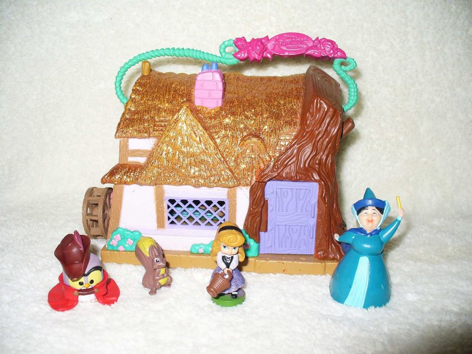 Casuta Disney Animators Frozen si Aurora