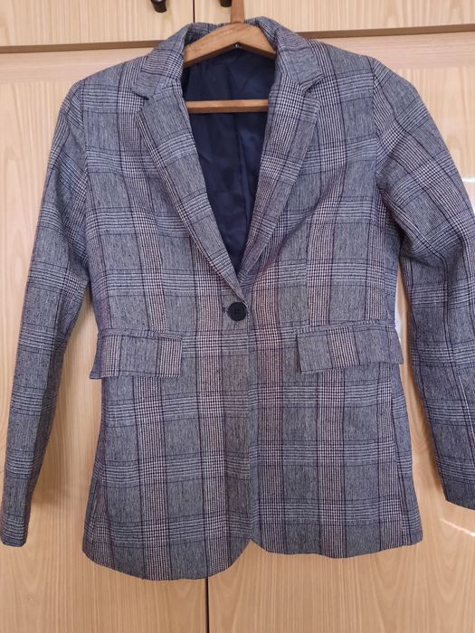 Продаю 2 пиджака в хорошем состоянии, 1пиджак Зара производства 2 Порт