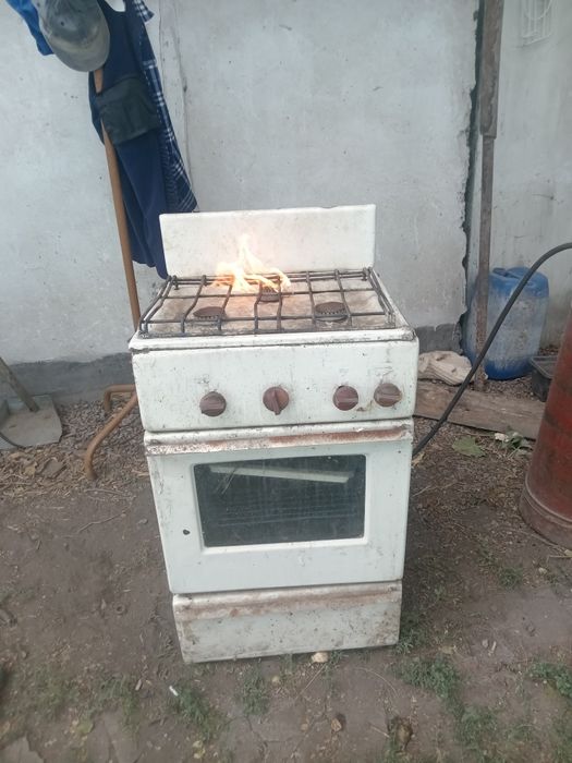 Газ плита вместе баллонам