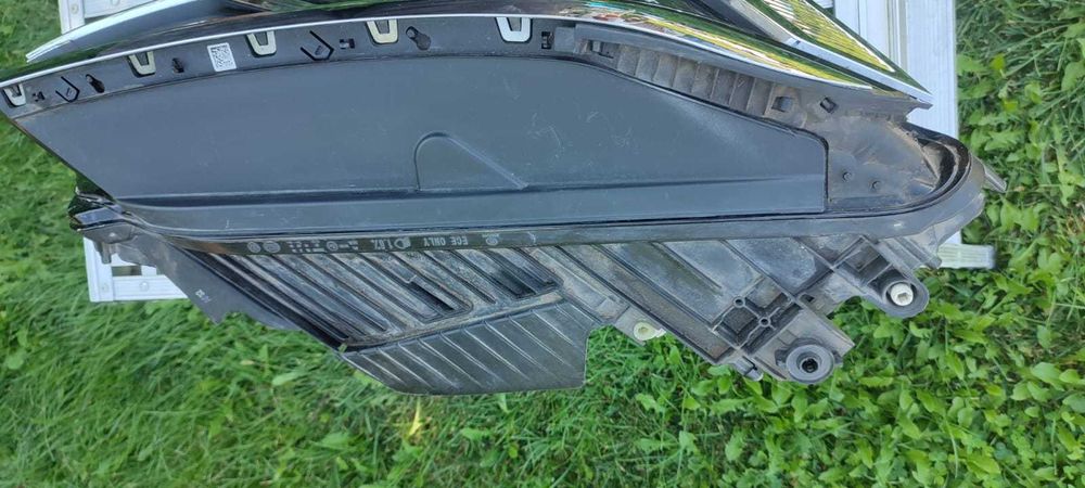 Far dreapta vw touareg R line full led Matrix cr 2018-2020