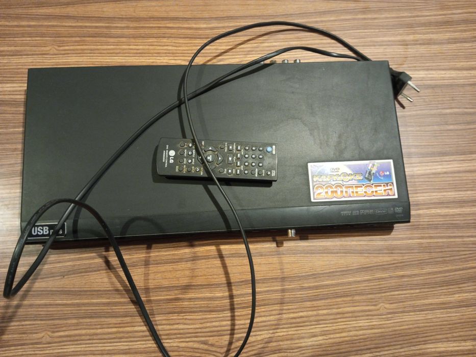 Продам DVD на запчасти, 2 штуки