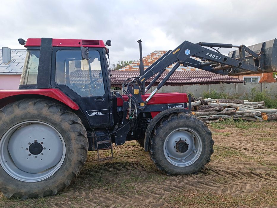 Tractor CASE International 956 XL