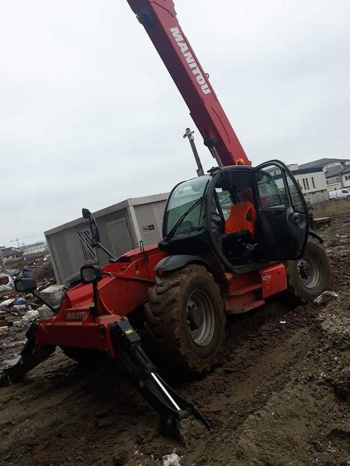 Buldoexcavator DE INCHIRIAT -Bascula 8x4 Pipera, Tunari, Ilfov