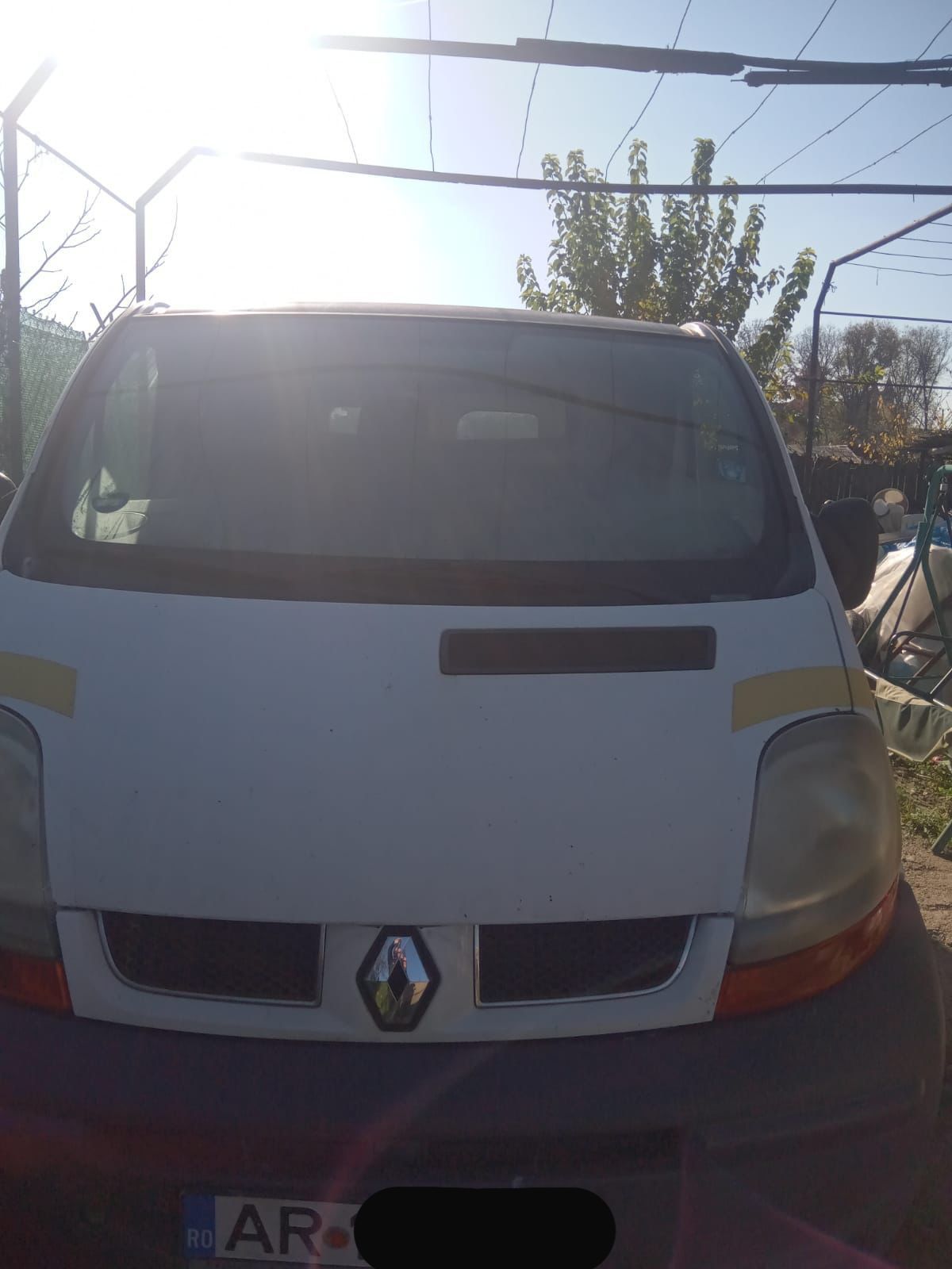 Vând Renault trafic