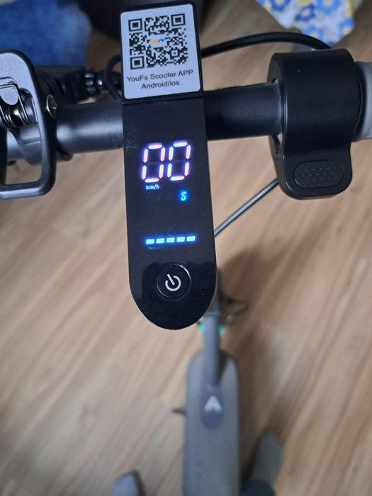 Vând trotinetă  electrică