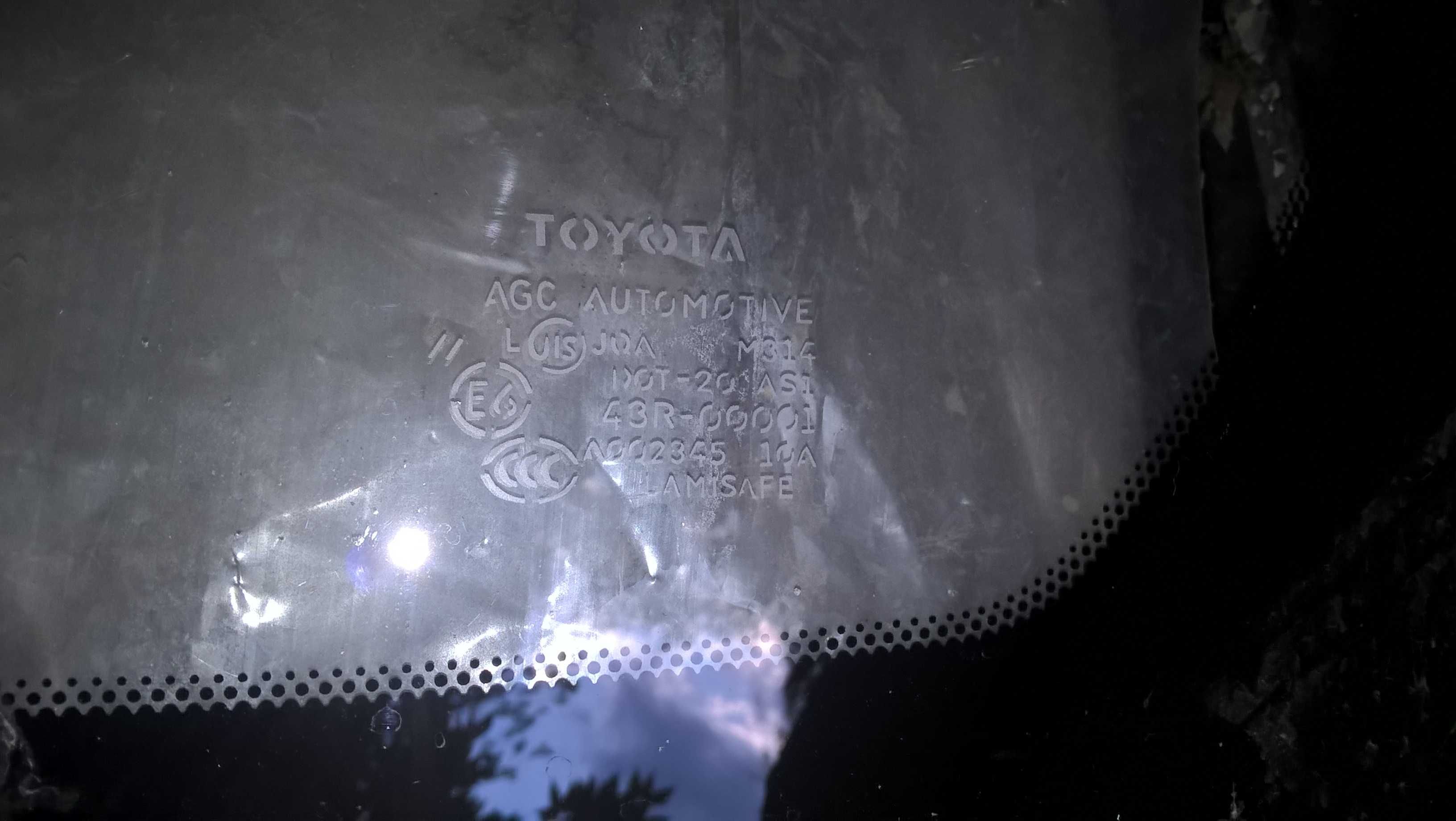 Лобовое стекло Toyota, Lexus.