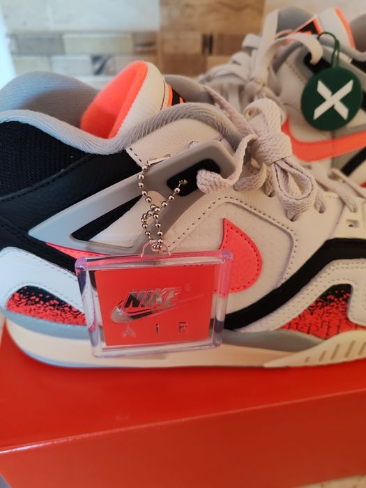 Nike Air Tech Challange