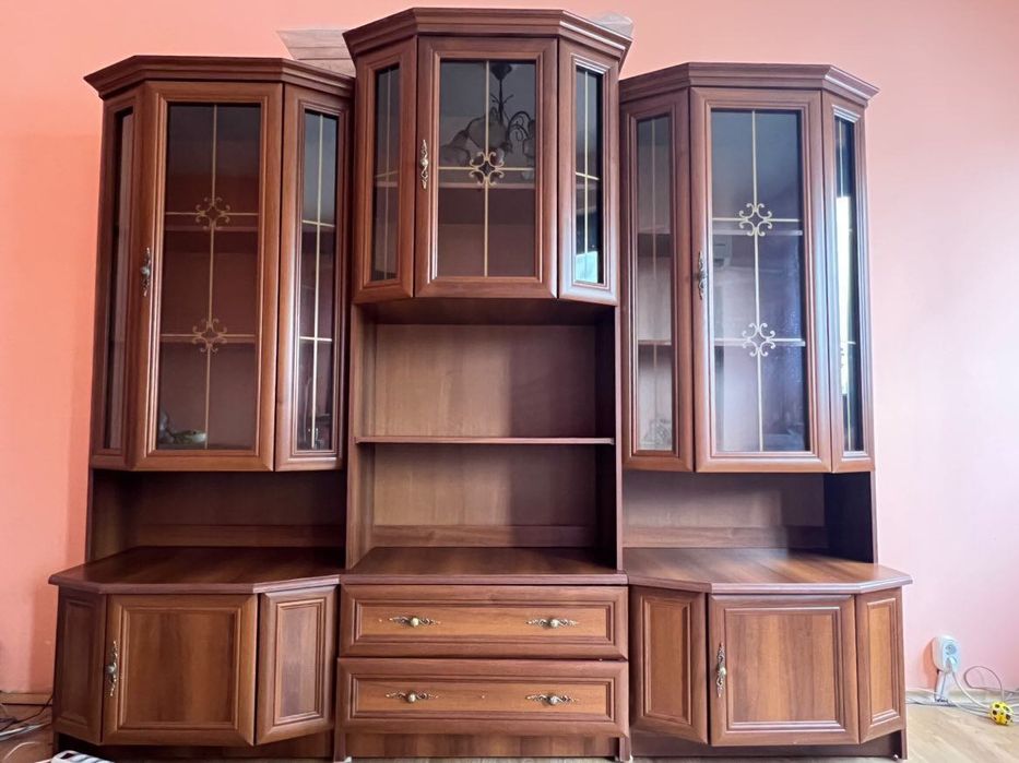 Запазена дървена секция