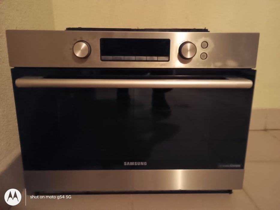 Фурна за вграждане SAMSUNG FQ159ST с микровълнова функция и грил