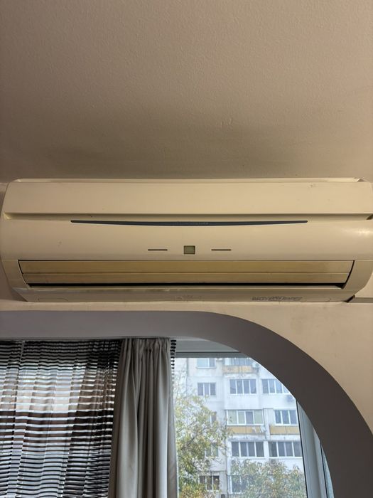 Продавам инверторен климатик