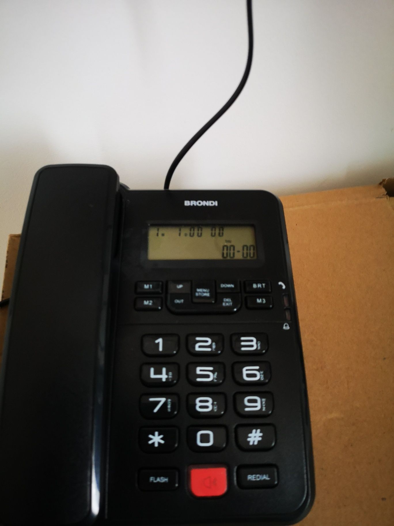 Telefon fix Brondi Office Desk cu afisaj