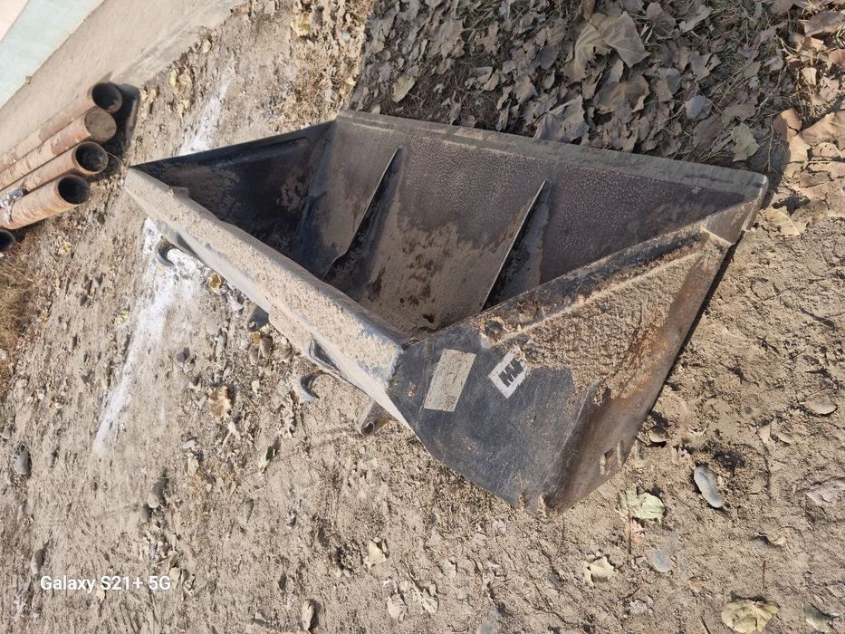 Traktor oldi frontal Pogruzchik 2023.24