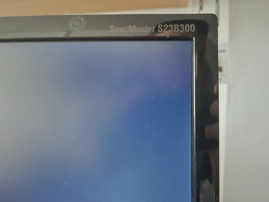 Vând monitor Samsung SyncMaster S23B300