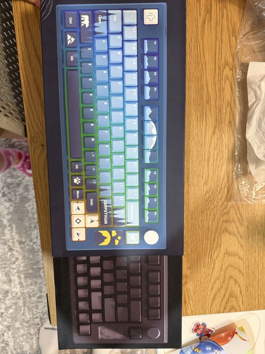 Mouse Tastatura si Mousepad QWERTYKEY Carpathian