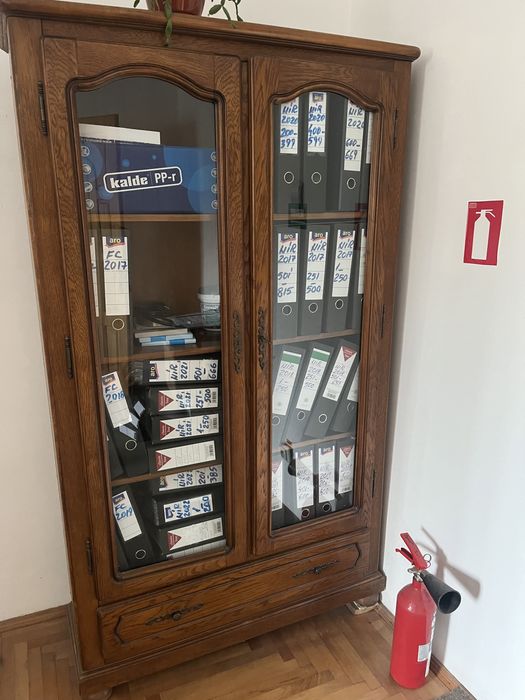 Bufet biblioteca lemn masiv cu vitrina