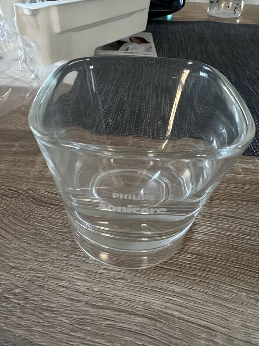 Зарядно за четка за зъби Philips sonicare
