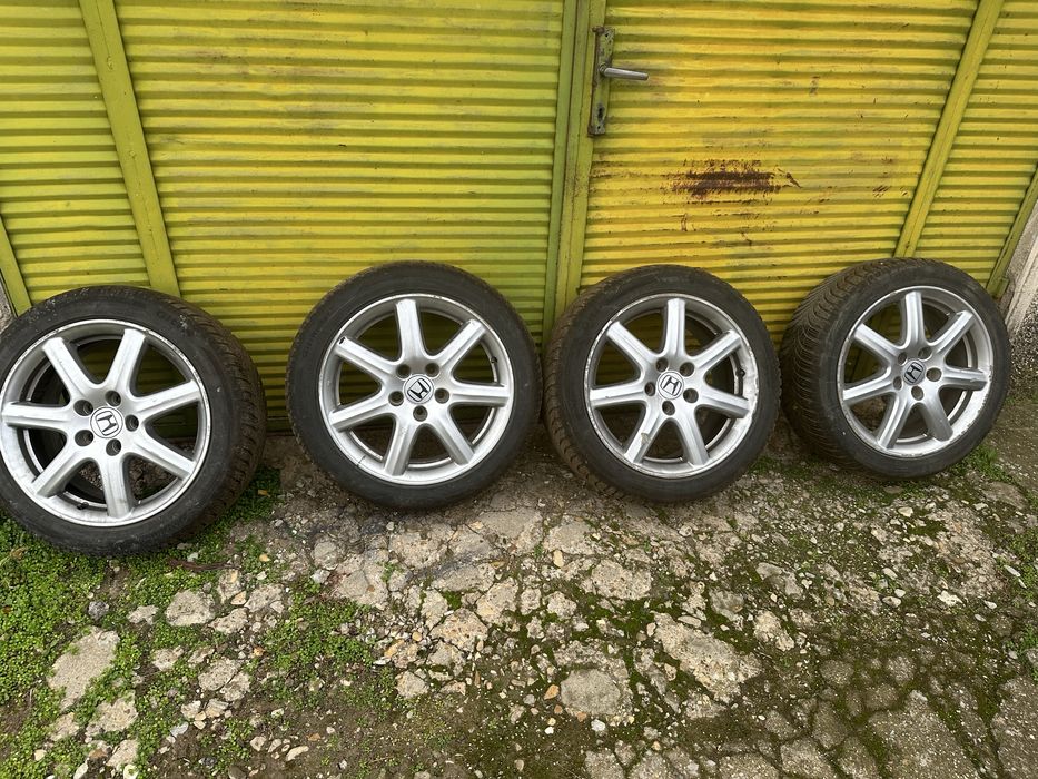 Джанти Хонда със зимни гуми 17