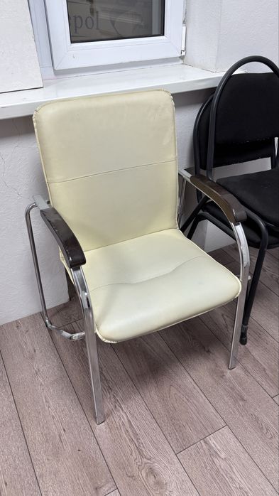 Стул для офиса.