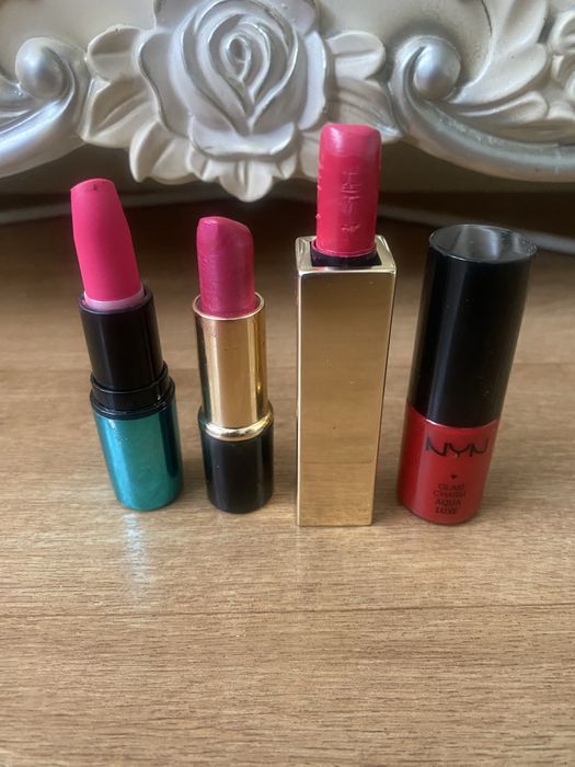 Пудра + помады 4 шт