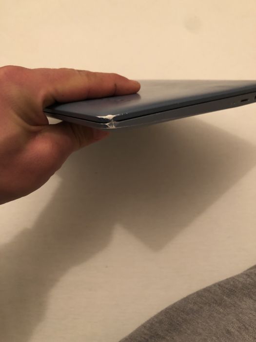 Лаптоп Lenovo