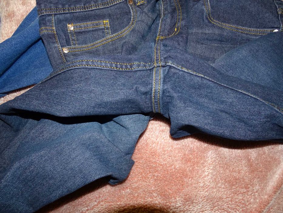 2 броя мъжки дънки + подарък ел. самобръсначка  PHILIPS и тример !