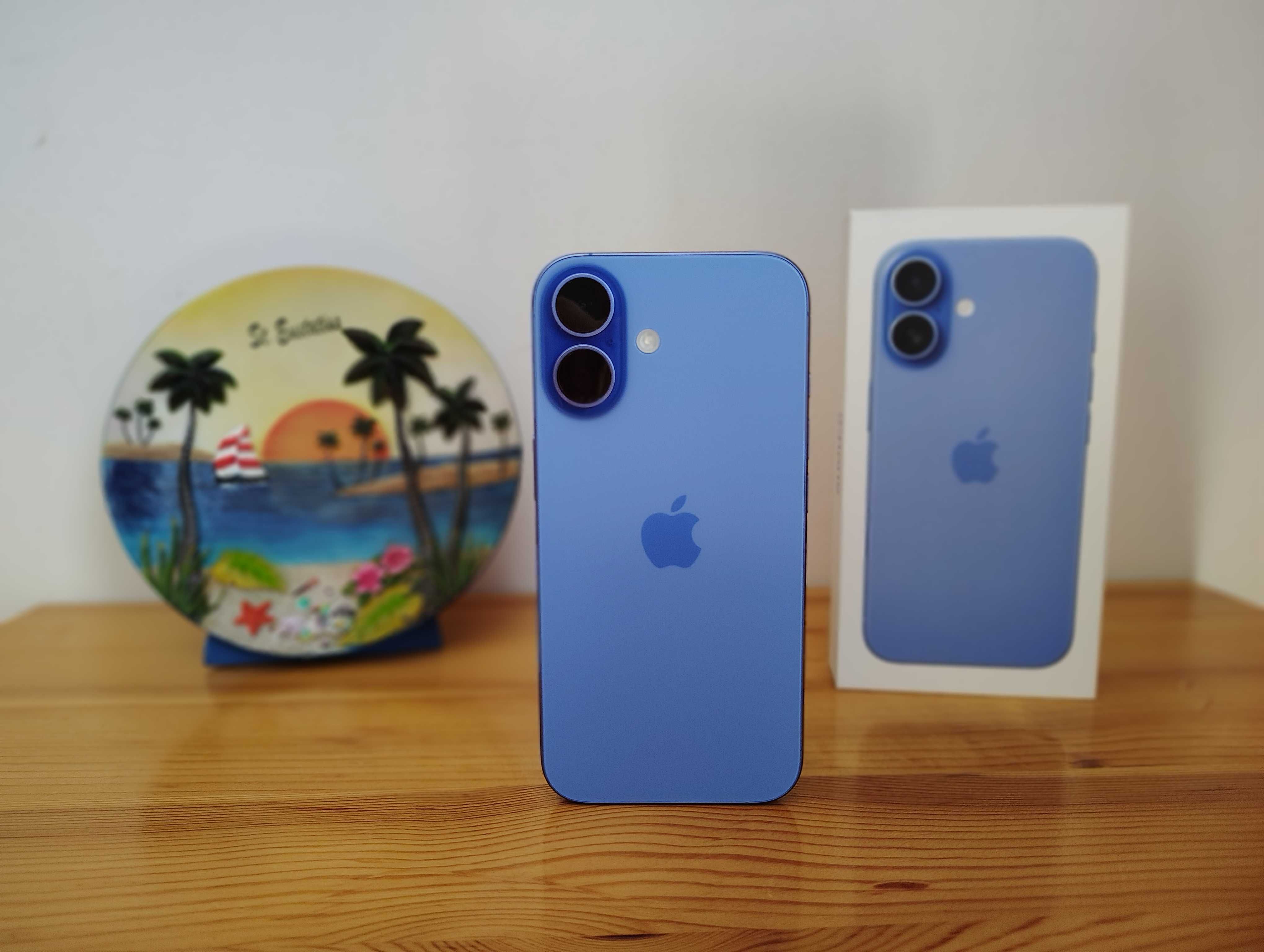 iPhone 16 – Ultramarine