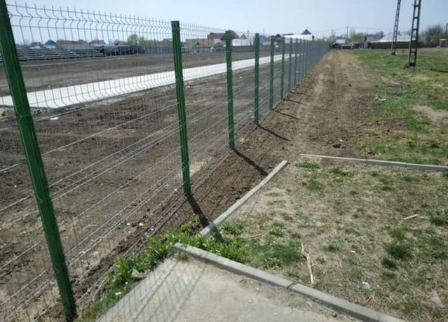 Executam garduri din plasa bordurata, sipca metalica, tabla cutata