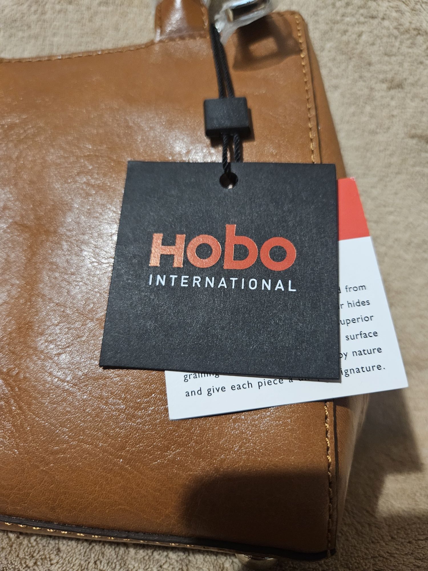 Дамска чанта Hobo International – НОВА с етикет (Оригинална цена $128)
