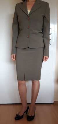 Дамски бизнес костюм