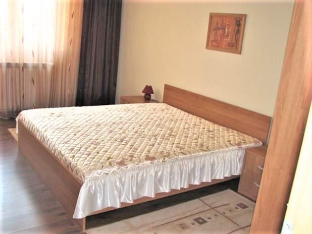 Дава се под наем Двустаен апартамент в София, Център - 69 кв.м за 428.4 € - Снимка #3