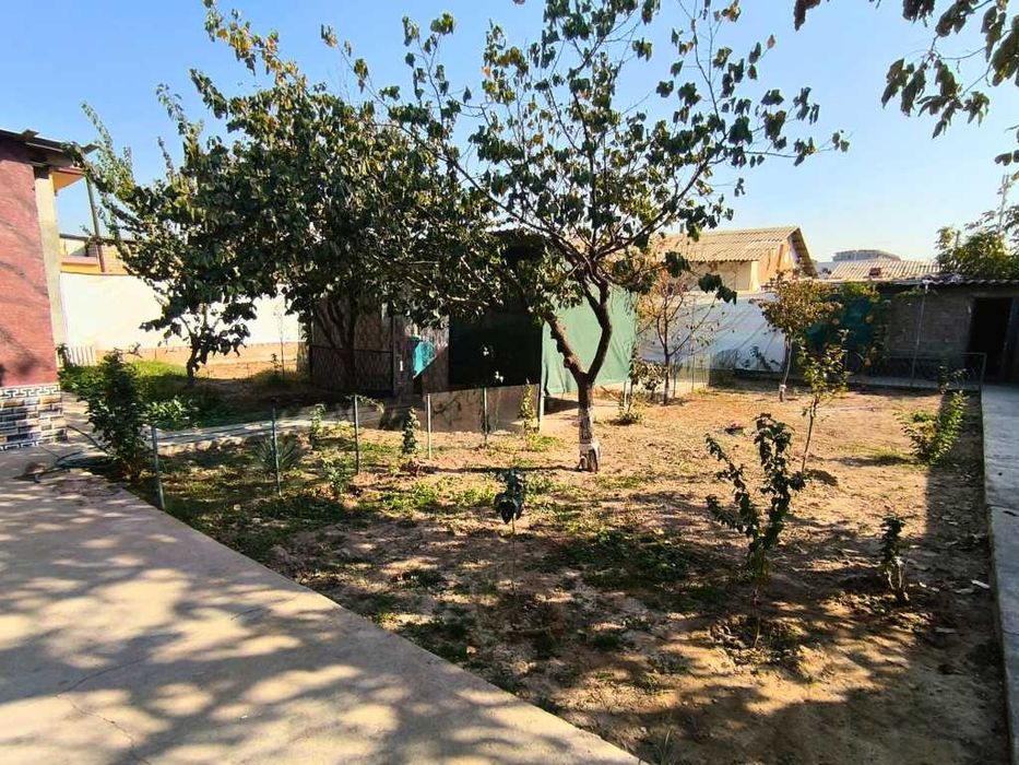 Продается дом 7,5 соток в Бектемирском районе, рядом с метро «Куйлюк»