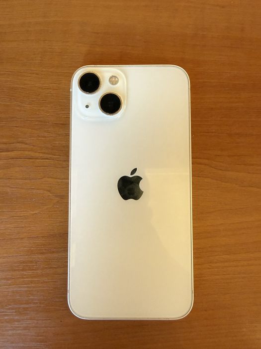 iPhone 13 Бял – 128GB, отличен външен вид.