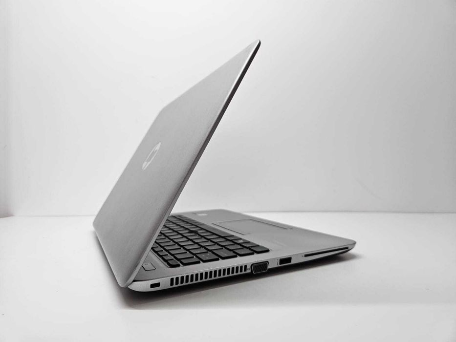 HP EliteBook i7-6500U / 8GB DDR4  SSD 256 + HDD 500 GB