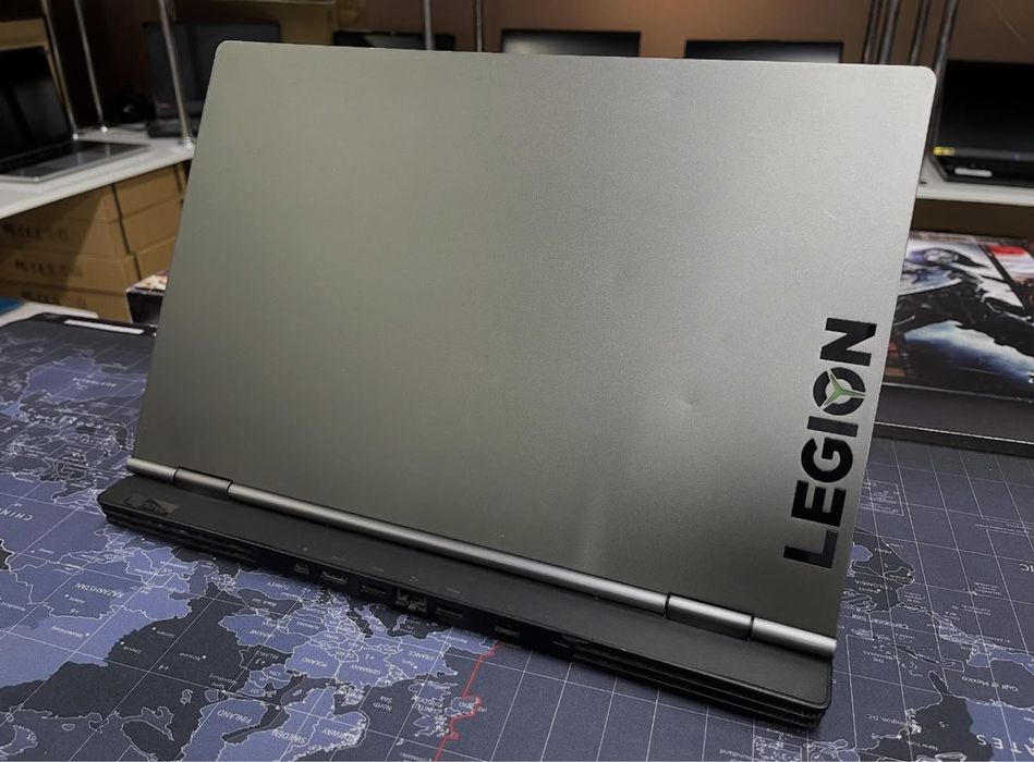 Игровой Lenovo Legion Y730 - Core i7-8750H/GTX1050Ti