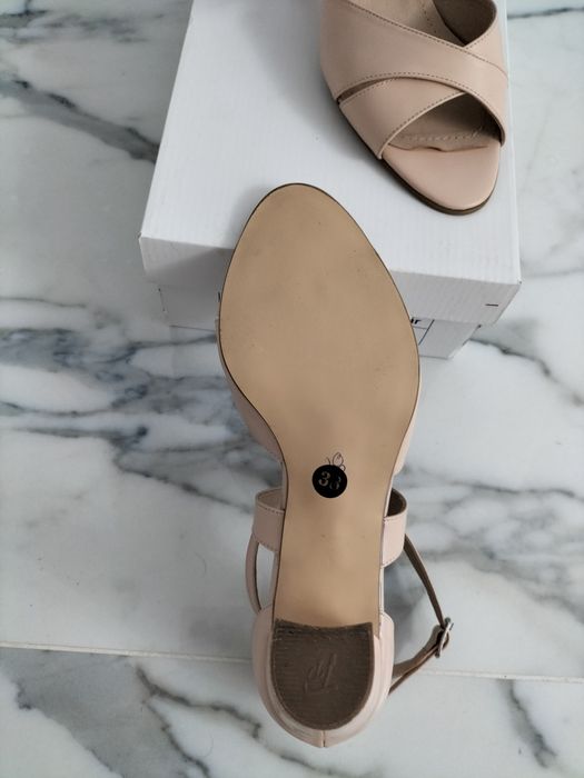 Sandale nude  cu toc gros