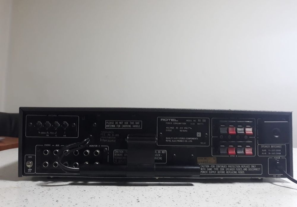 Amplituner Rotel RX-550