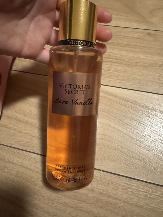 Victoria's secret bare vaa