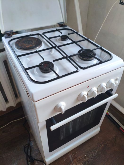 Продам газовую плиту рабочую