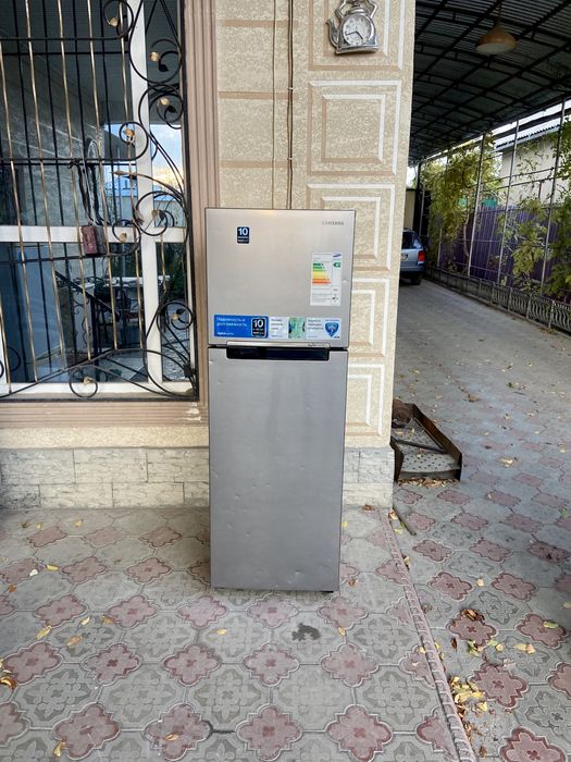 Продам холодильник Самсунг рабочая 100%